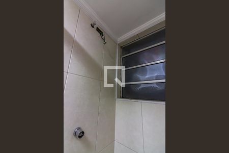 Banheiro de apartamento à venda com 2 quartos, 42m² em São Pedro, Osasco