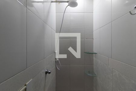 Banheiro  de kitnet/studio para alugar com 1 quarto, 20m² em Vila Anhangüera, São Paulo