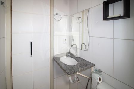 Banheiro da Suíte de apartamento à venda com 3 quartos, 63m² em Parque Novo Mundo, São Paulo