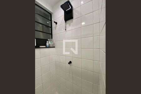 Banheiro de kitnet/studio à venda com 1 quarto, 24m² em Botafogo, Rio de Janeiro