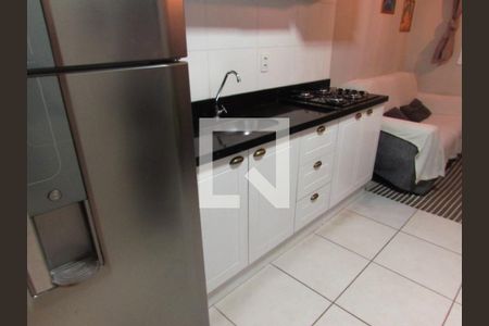 Sala/Cozinha de apartamento para alugar com 2 quartos, 35m² em Parque Munhoz, São Paulo