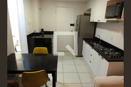 Sala/Cozinha de apartamento para alugar com 2 quartos, 35m² em Parque Munhoz, São Paulo