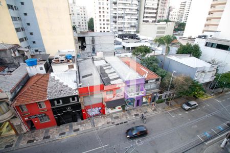 Vista da Sala e Suíte de apartamento para alugar com 1 quarto, 47m² em Pinheiros, São Paulo