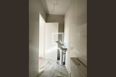 Banheiro de kitnet/studio para alugar com 1 quarto, 17m² em Jabaquara, São Paulo