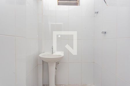 Banheiro de casa para alugar com 1 quarto, 60m² em Jardim Maria Estela, São Paulo