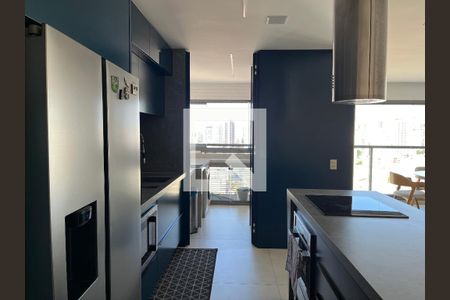 Cozinha  de apartamento à venda com 2 quartos, 105m² em Vila Romana, São Paulo