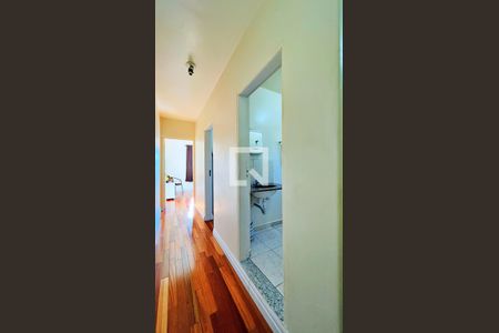 Corredor dos Dormitórios de casa para alugar com 3 quartos, 230m² em Parque Continental I, Guarulhos