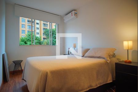 Quarto 1 de apartamento para alugar com 2 quartos, 57m² em Boa Vista, Porto Alegre