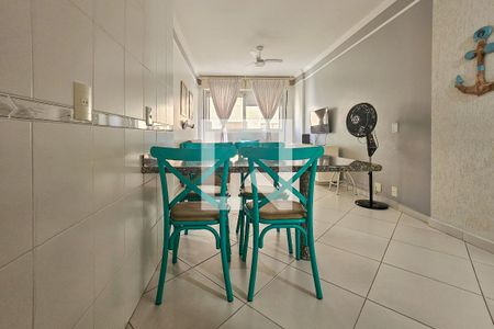 Sala de apartamento para alugar com 2 quartos, 67m² em Pitangueiras, Guarujá