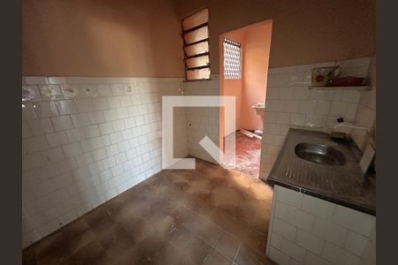 Cozinha de apartamento para alugar com 1 quarto, 55m² em Marechal Hermes, Rio de Janeiro