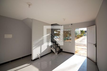 Sala de casa de condomínio para alugar com 2 quartos, 100m² em Jardins Mangueiral (são Sebastião), Brasília