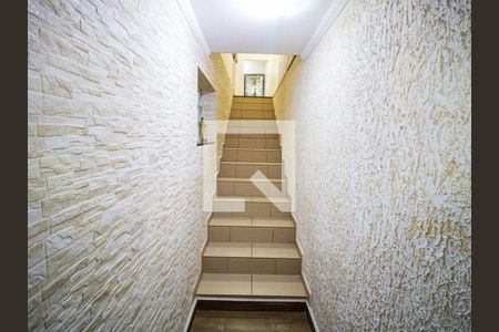 Sala - Escada de casa para alugar com 3 quartos, 190m² em Parque Casa de Pedra, São Paulo