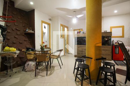 Sala de casa à venda com 3 quartos, 150m² em Tijuca, Rio de Janeiro