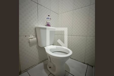 Banheiro de apartamento para alugar com 1 quarto, 45m² em Rio Pequeno, São Paulo