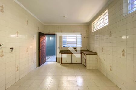 Casa à venda com 275m², 3 quartos e 3 vagas Casa à venda com 275m², 3 quartos e 3 vagasCozinha