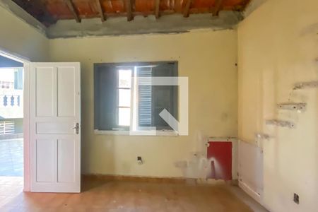 Casa à venda com 275m², 3 quartos e 3 vagas Casa à venda com 275m², 3 quartos e 3 vagasQuarto de Serviço