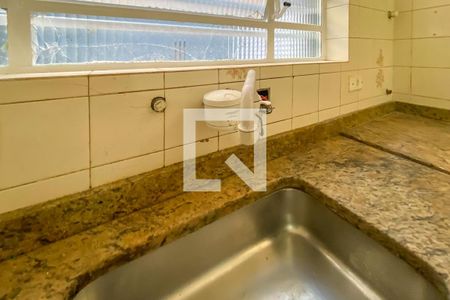 Casa à venda com 275m², 3 quartos e 3 vagas Casa à venda com 275m², 3 quartos e 3 vagasCozinha