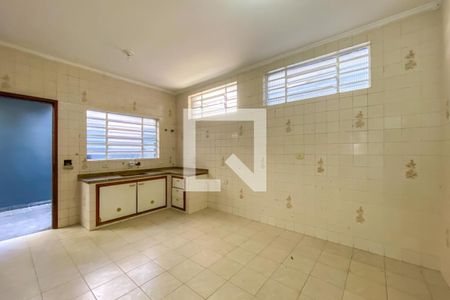 Casa à venda com 275m², 3 quartos e 3 vagas Casa à venda com 275m², 3 quartos e 3 vagasCozinha