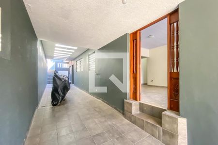 Casa à venda com 275m², 3 quartos e 3 vagas Casa à venda com 275m², 3 quartos e 3 vagasGaragem