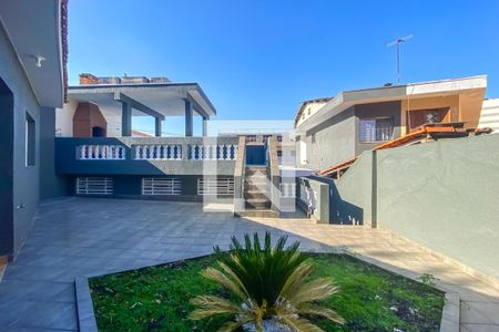Casa à venda com 275m², 3 quartos e 3 vagas Casa à venda com 275m², 3 quartos e 3 vagasQuintal
