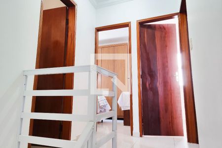 Corredor de casa de condomínio à venda com 3 quartos, 120m² em Vila Luzita, Santo André