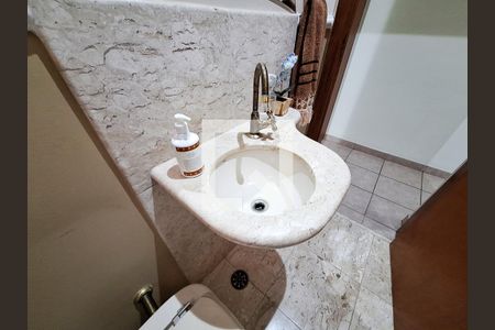 Lavabo de casa à venda com 3 quartos, 254m² em Chora Menino, São Paulo