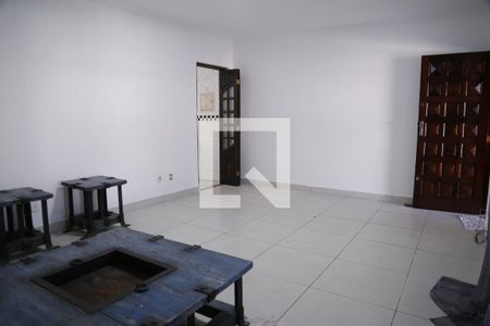 Sala de casa para alugar com 3 quartos, 140m² em Vila Mangalot, São Paulo