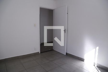 Quarto 2 de casa para alugar com 3 quartos, 140m² em Vila Mangalot, São Paulo