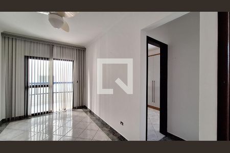 Sala de apartamento para alugar com 1 quarto, 48m² em Ocian, Praia Grande
