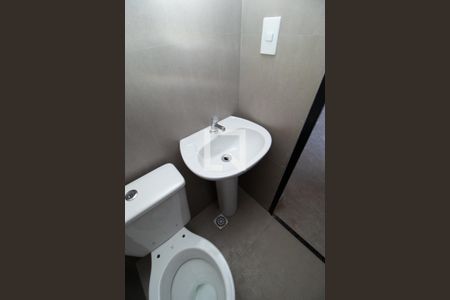 Banheiro de Serviço de apartamento à venda com 2 quartos, 108m² em Santa Terezinha, Santo André