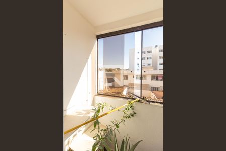 Sala de apartamento à venda com 2 quartos, 66m² em Dona Clara, Belo Horizonte