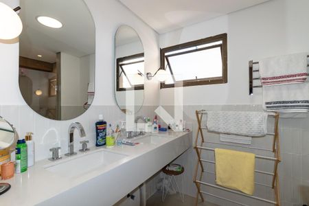 Banheiro do Quarto 1 de apartamento para alugar com 4 quartos, 175m² em Planalto Paulista, São Paulo