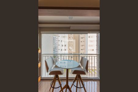 Sacada da Sala de apartamento para alugar com 2 quartos, 80m² em Jardim Nova Europa, Campinas