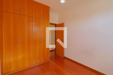 Quarto 1 de apartamento para alugar com 3 quartos, 91m² em Santa Efigênia, Belo Horizonte