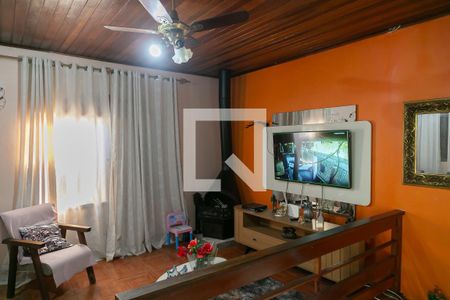 Sala de casa à venda com 4 quartos, 300m² em Teresópolis, Porto Alegre