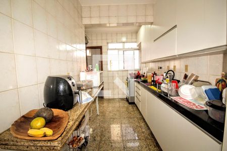 Cozinha de apartamento à venda com 3 quartos, 210m² em Palmares, Belo Horizonte