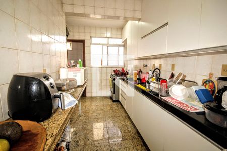 Cozinha de apartamento à venda com 3 quartos, 210m² em Palmares, Belo Horizonte