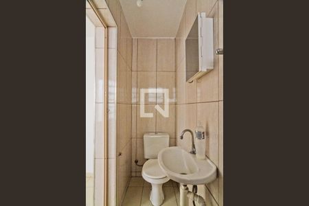 Banheiro de casa para alugar com 1 quarto, 40m² em Vila Mirante, São Paulo