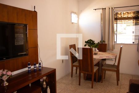Sala de casa à venda com 3 quartos, 90m² em São Joaquim, Contagem