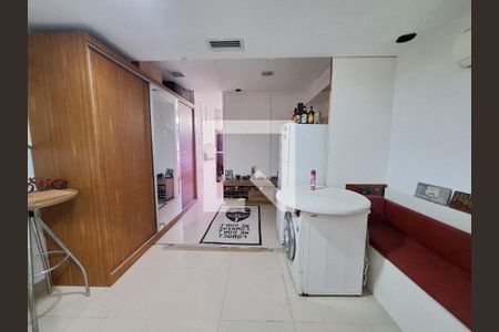 Sala de kitnet/studio à venda com 1 quarto, 35m² em Centro, Rio de Janeiro