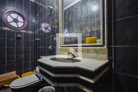 Banheiro de casa para alugar com 3 quartos, 325m² em Jardim America, Taboão da Serra