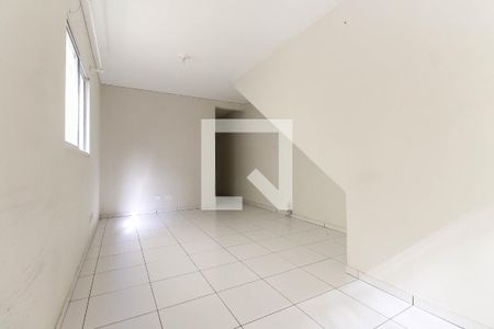 Sala de casa para alugar com 2 quartos, 60m² em Vila Santa Teresinha, São Paulo