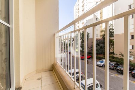 Sacada de apartamento à venda com 2 quartos, 61m² em Jardim Tupanci, Barueri