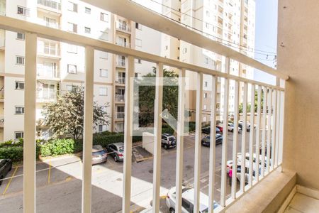 Sacada de apartamento para alugar com 2 quartos, 61m² em Jardim Tupanci, Barueri