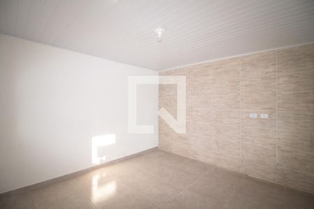 Quarto 1 de casa para alugar com 2 quartos, 50m² em Vila Mazzei, São Paulo