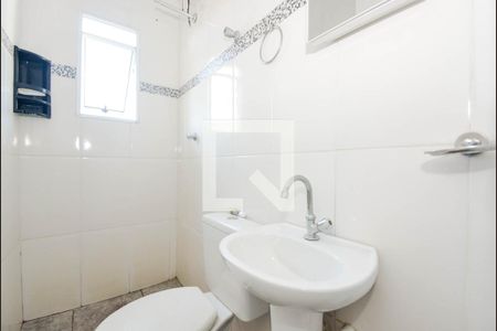 Banheiro de casa de condomínio para alugar com 1 quarto, 40m² em Jardim Cumbica, Guarulhos