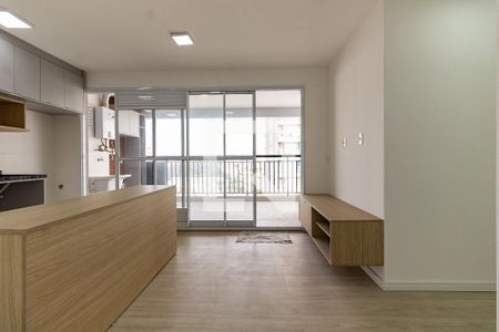 Sala de apartamento para alugar com 3 quartos, 72m² em Vila Nair, São Paulo