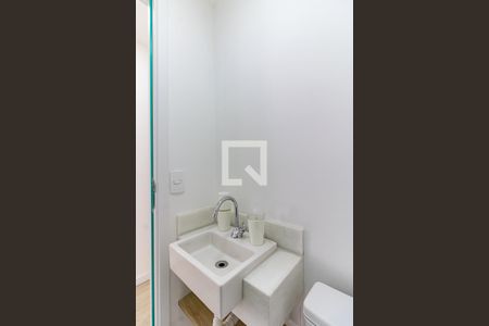 Lavabo de apartamento para alugar com 3 quartos, 72m² em Vila Nair, São Paulo