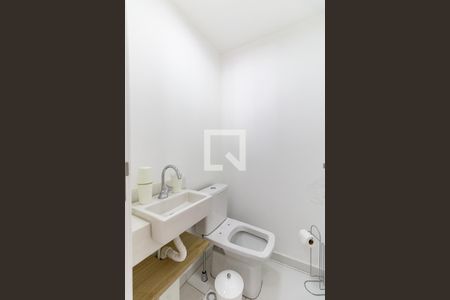 Lavabo de apartamento para alugar com 3 quartos, 72m² em Vila Nair, São Paulo