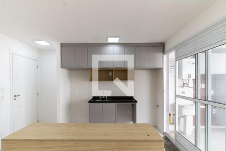 Cozinha de apartamento para alugar com 3 quartos, 72m² em Vila Nair, São Paulo